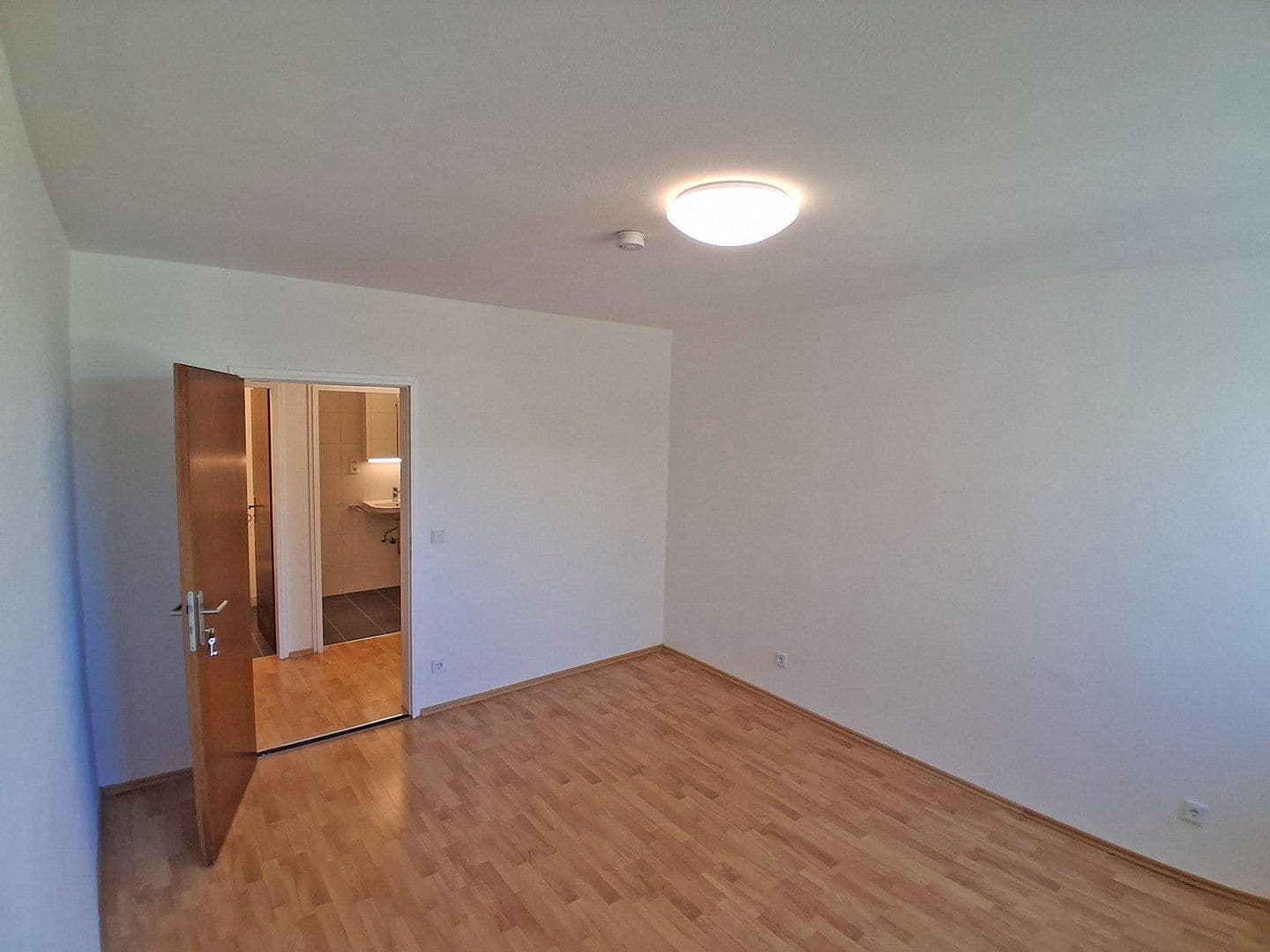 Prenájom bytu 3-izbový 71 m², Unterhaching München, Bavorsko Prenájom bytu 3-izbový 71 m², Unterhaching München, Bavorsko
