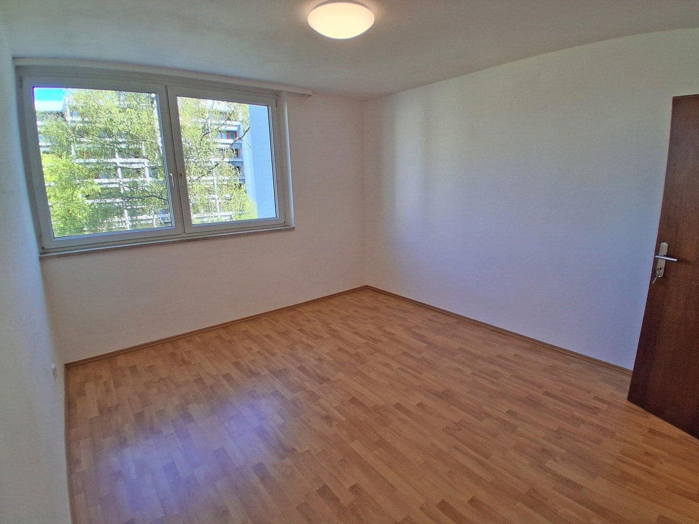 Prenájom bytu 3-izbový 71 m², Unterhaching München, Bavorsko Prenájom bytu 3-izbový 71 m², Unterhaching München, Bavorsko