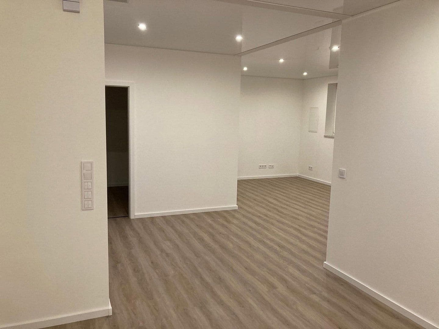 Prenájom nebytového priestoru 1.110 m², Siegen, Severné Porýnie - Westfálsko Prenájom nebytového priestoru 1.110 m², Siegen, Severné Porýnie - Westfálsko