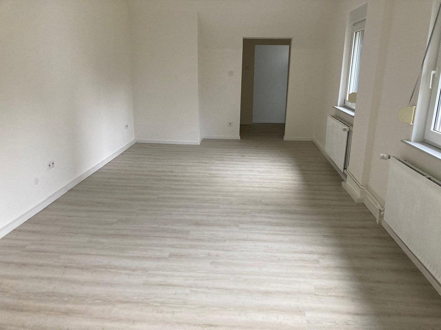 Prenájom nebytového priestoru 1.110 m², Siegen, Severné Porýnie - Westfálsko Prenájom nebytového priestoru 1.110 m², Siegen, Severné Porýnie - Westfálsko