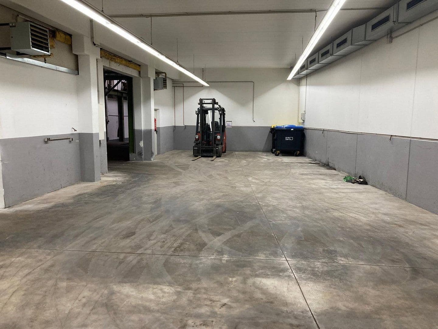 Prenájom nebytového priestoru 1.110 m², Siegen, Severné Porýnie - Westfálsko Prenájom nebytového priestoru 1.110 m², Siegen, Severné Porýnie - Westfálsko