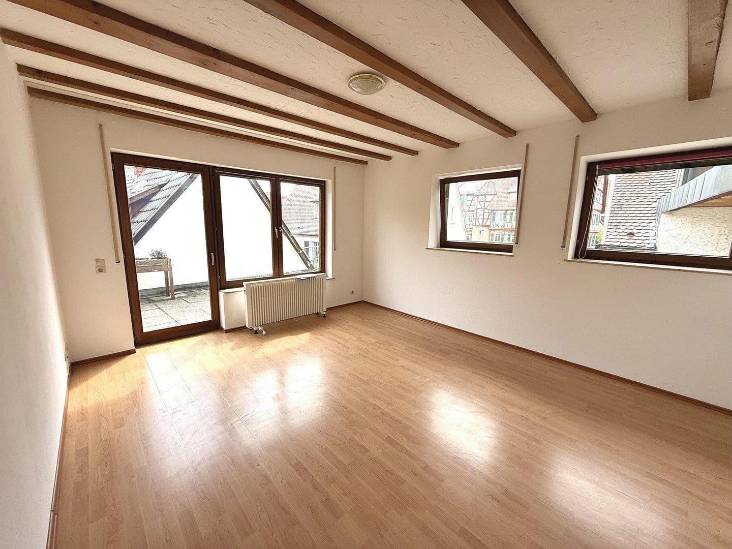 Prenájom bytu 3-izbový 92 m², Schafgasse 9, Öhringen, Bádensko-Wurttembersko Prenájom bytu 3-izbový 92 m², Schafgasse 9, Öhringen, Bádensko-Wurttembersko