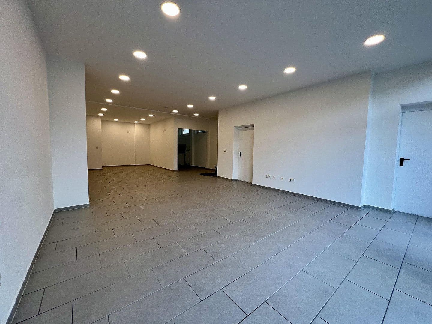 Prenájom nebytového priestoru 100 m², Doelenstraße 4-6, Wesel, Severné Porýnie - Westfálsko Prenájom nebytového priestoru 100 m², Doelenstraße 4-6, Wesel, Severné Porýnie - Westfálsko