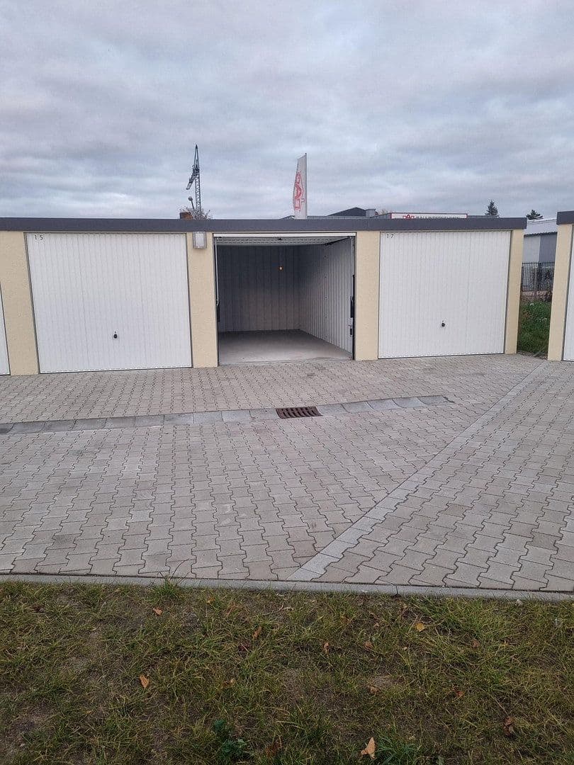 Prenájom garáže 16 m², Bruchstraße, Lehrte, Dolné Sasko Prenájom garáže 16 m², Bruchstraße, Lehrte, Dolné Sasko