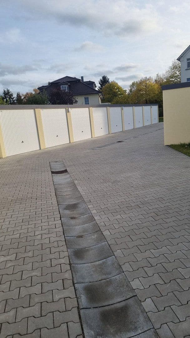 Prenájom garáže 16 m², Bruchstraße, Lehrte, Dolné Sasko Prenájom garáže 16 m², Bruchstraße, Lehrte, Dolné Sasko