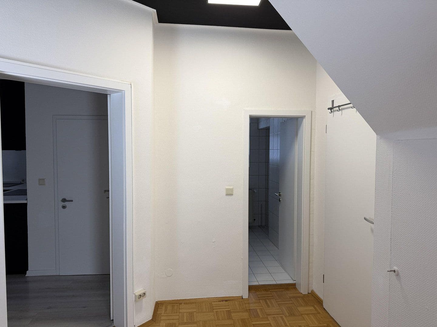Prenájom bytu 3-izbový 83 m², Rheinbach, Severné Porýnie - Westfálsko Prenájom bytu 3-izbový 83 m², Rheinbach, Severné Porýnie - Westfálsko