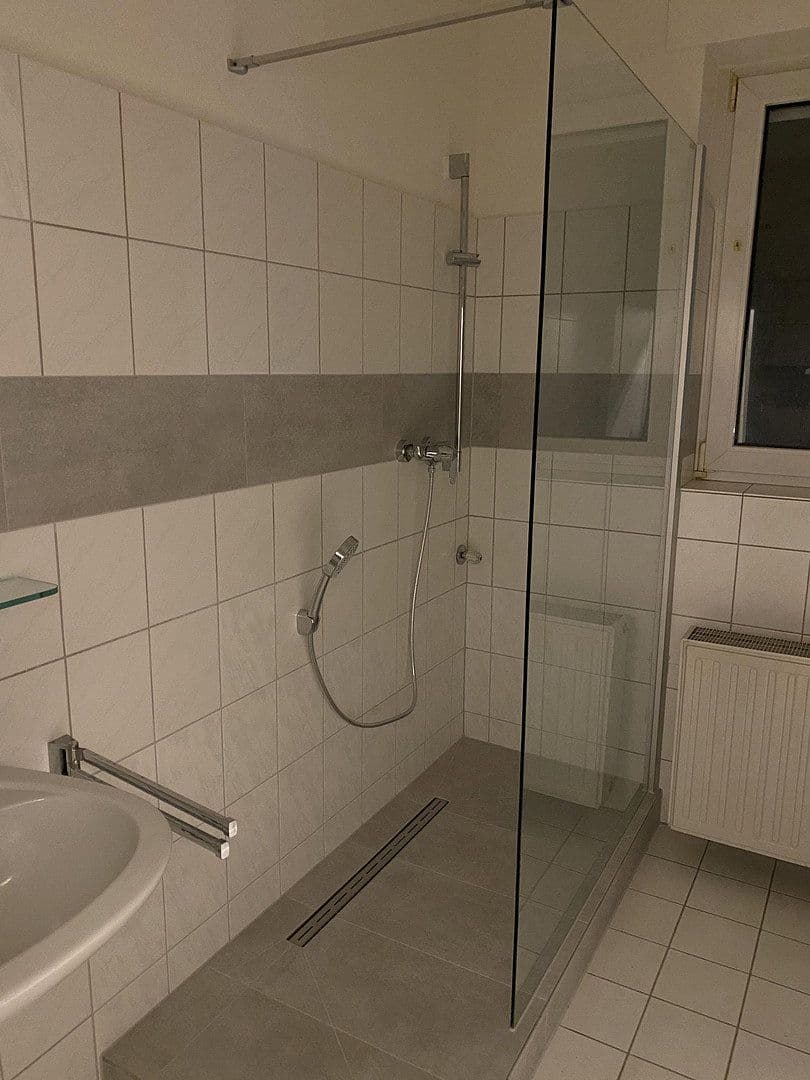 Prenájom bytu 3-izbový 83 m², Rheinbach, Severné Porýnie - Westfálsko Prenájom bytu 3-izbový 83 m², Rheinbach, Severné Porýnie - Westfálsko