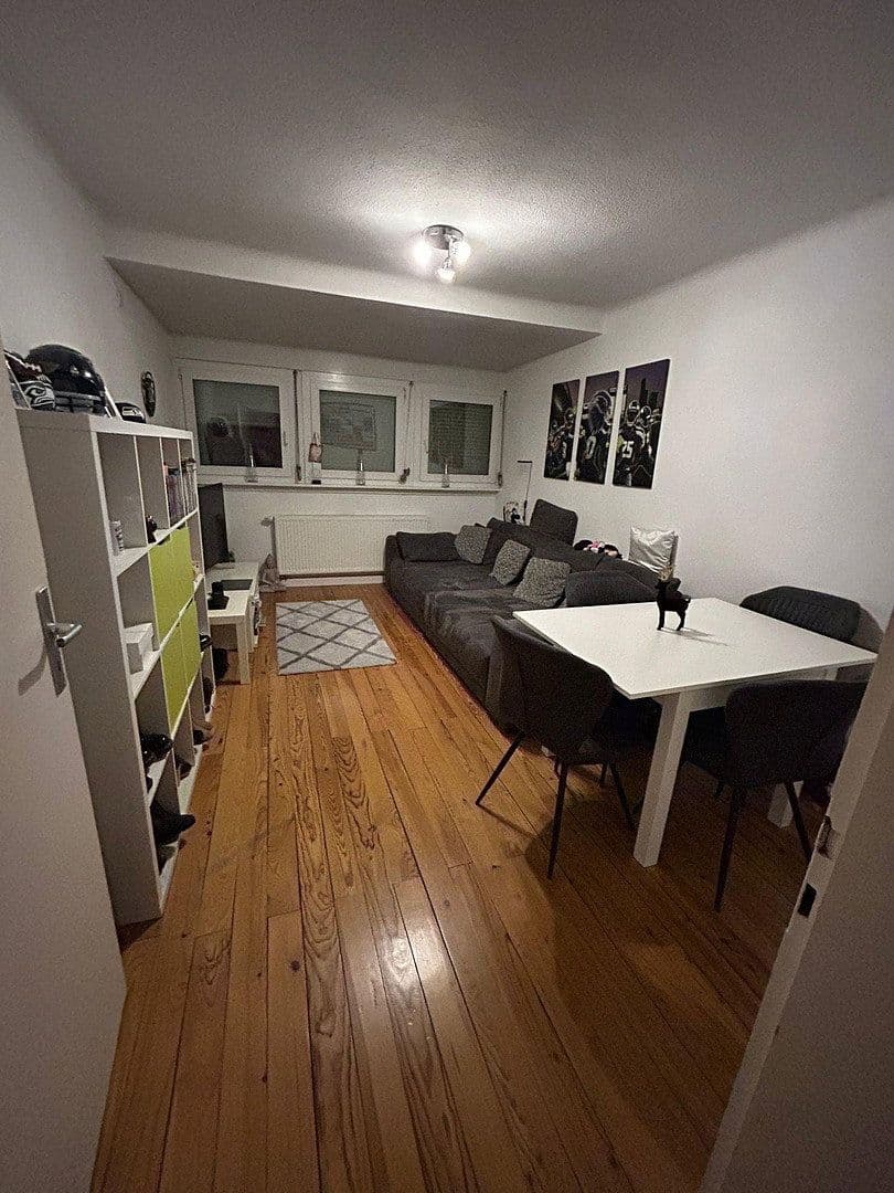 Prenájom bytu 1-izbový 46 m², Saarbrücken, Sársko Prenájom bytu 1-izbový 46 m², Saarbrücken, Sársko