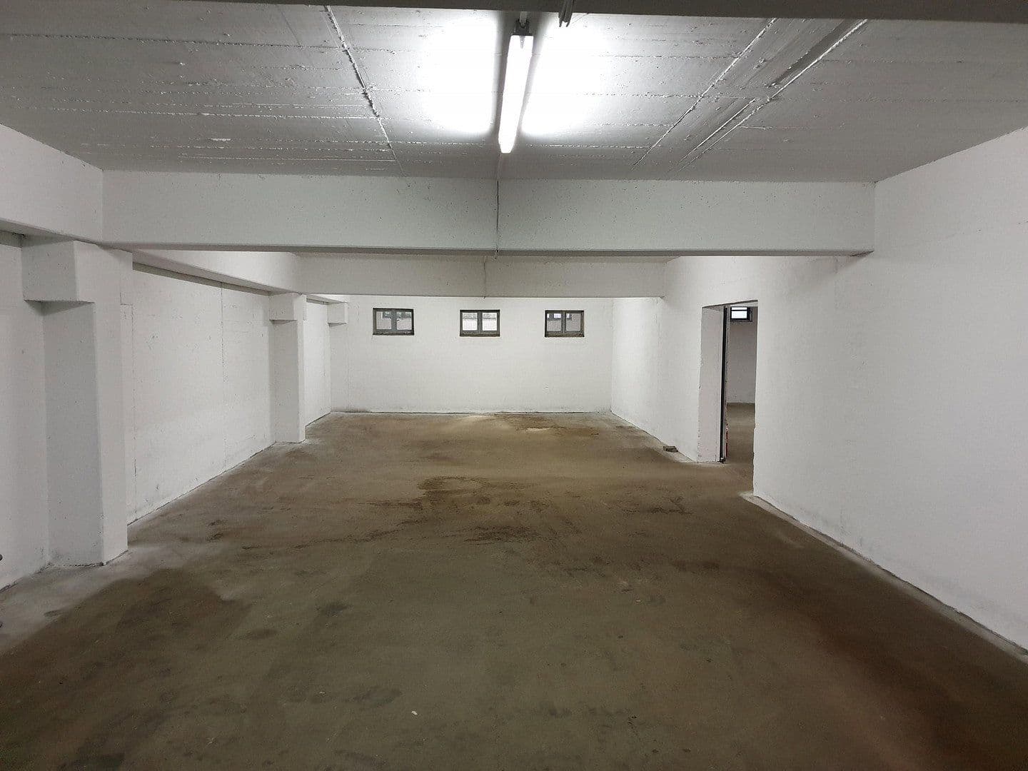 Prenájom garáže 100 m², Marienstraße 35, Furth im Wald, Bavorsko Prenájom garáže 100 m², Marienstraße 35, Furth im Wald, Bavorsko