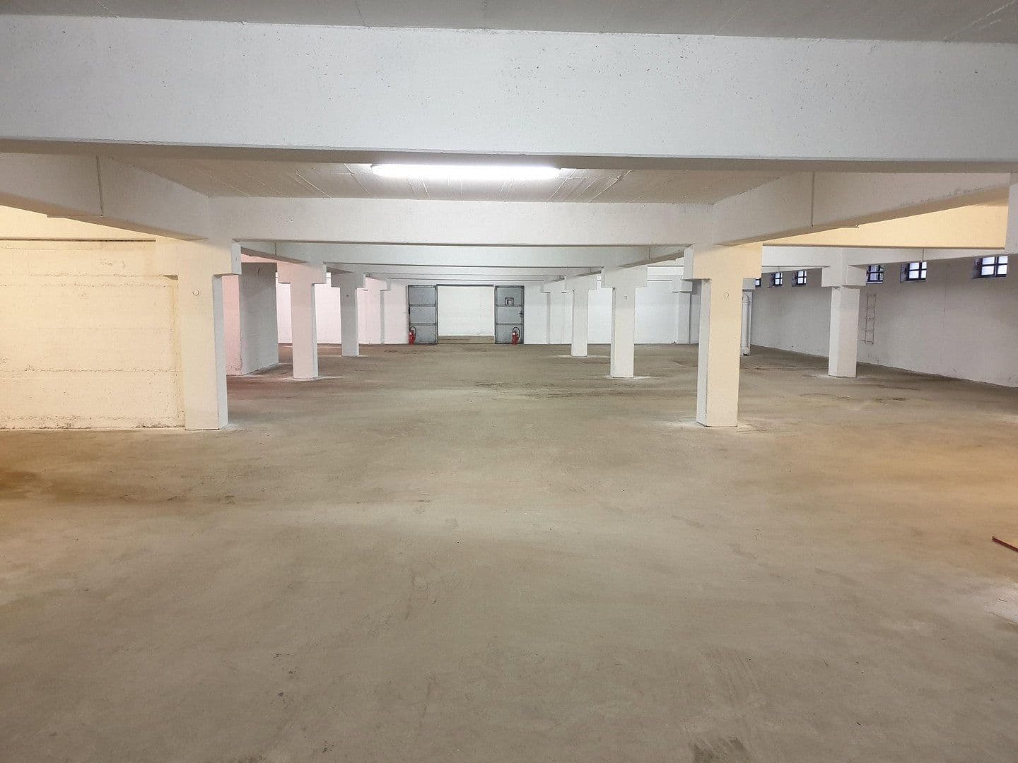 Prenájom garáže 100 m², Marienstraße 35, Furth im Wald, Bavorsko Prenájom garáže 100 m², Marienstraße 35, Furth im Wald, Bavorsko
