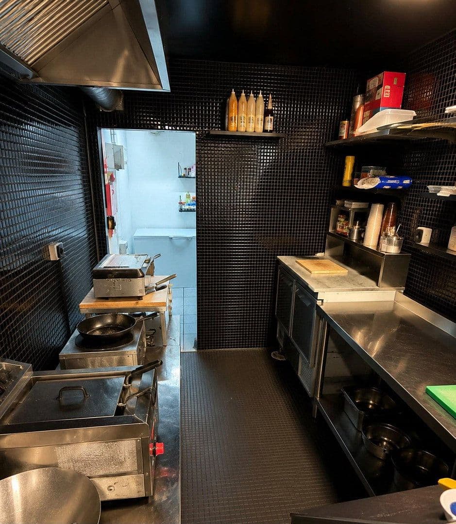 Prenájom nebytového priestoru 30 m², Mertensgasse 21-23, Düsseldorf, Severné Porýnie - Westfálsko Prenájom nebytového priestoru 30 m², Mertensgasse 21-23, Düsseldorf, Severné Porýnie - Westfálsko