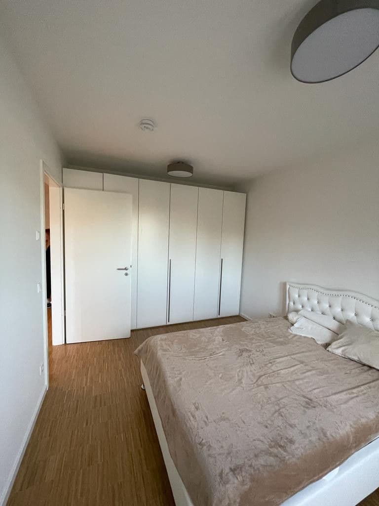 Prenájom bytu 2-izbový 53 m², Frankfurt am Main, Hesensko Prenájom bytu 2-izbový 53 m², Frankfurt am Main, Hesensko
