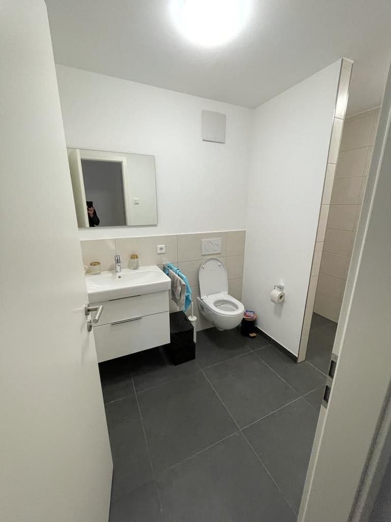 Prenájom bytu 2-izbový 53 m², Frankfurt am Main, Hesensko Prenájom bytu 2-izbový 53 m², Frankfurt am Main, Hesensko
