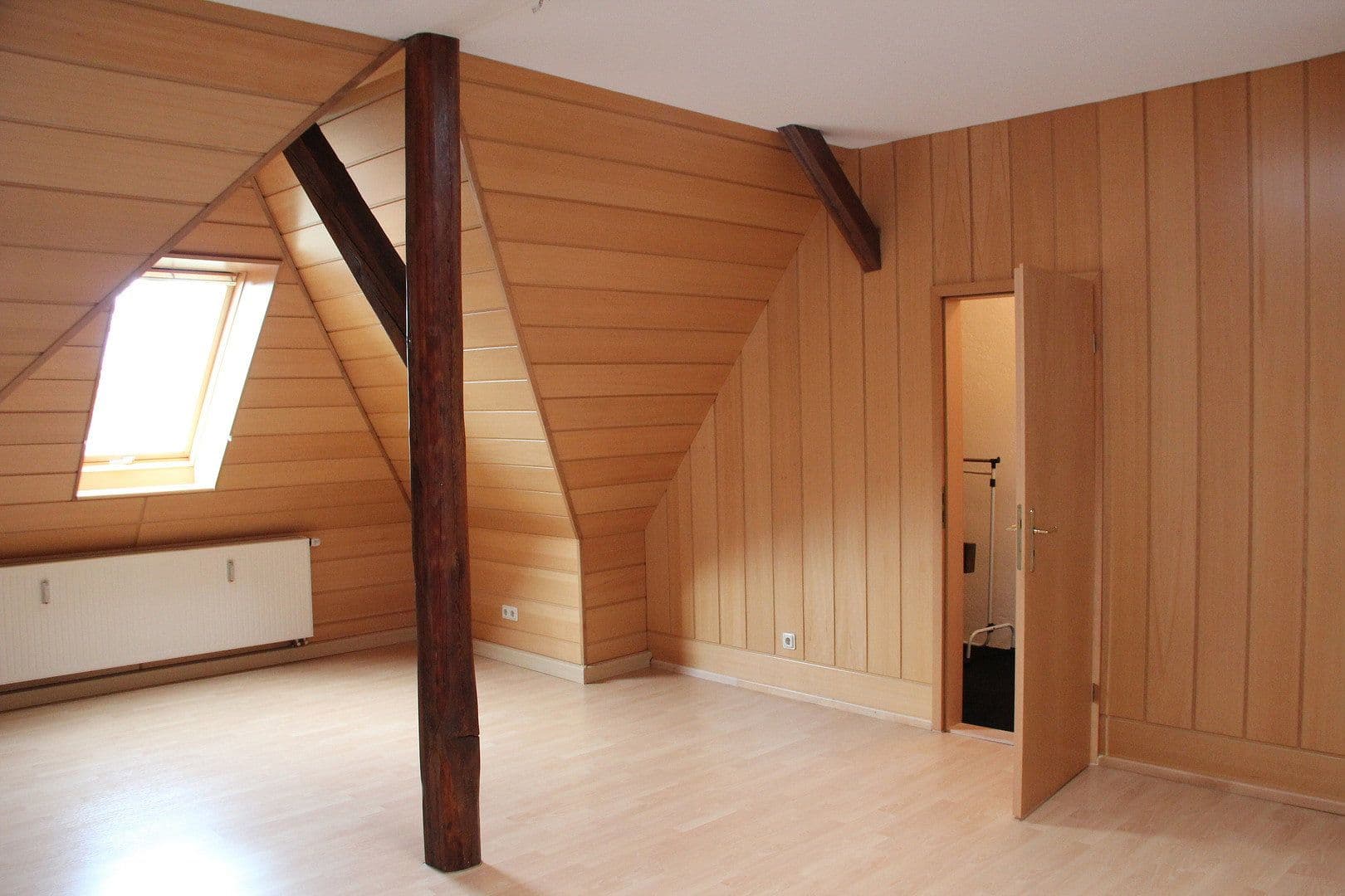 Predaj domu 625 m², pozemok 2.035 m², Kottmar, Sasko Predaj domu 625 m², pozemok 2.035 m², Kottmar, Sasko