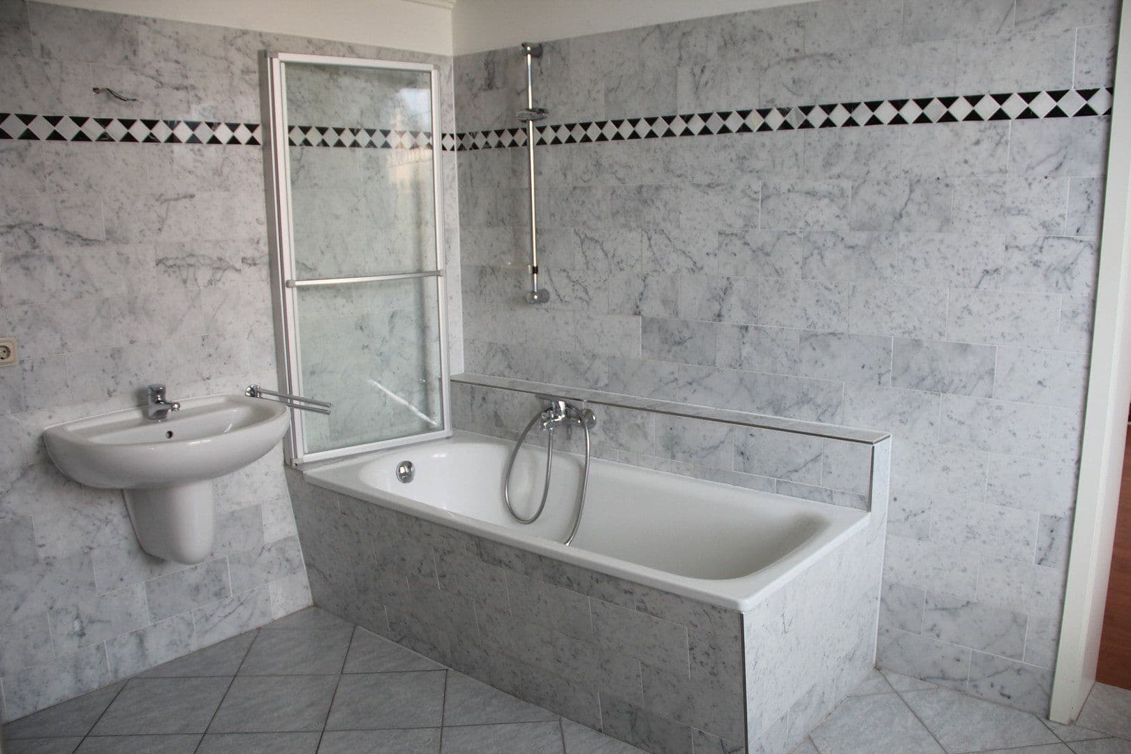 Predaj domu 625 m², pozemok 2.035 m², Kottmar, Sasko Predaj domu 625 m², pozemok 2.035 m², Kottmar, Sasko