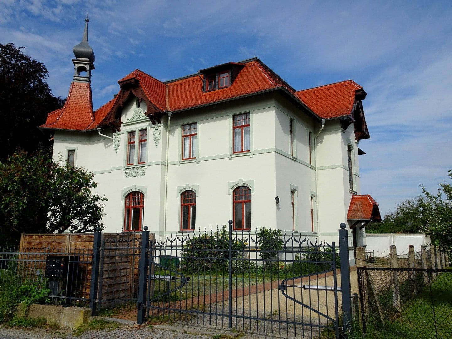 Predaj domu 625 m², pozemok 2.035 m², Kottmar, Sasko Predaj domu 625 m², pozemok 2.035 m², Kottmar, Sasko