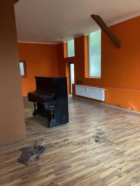 Prenájom nebytového priestoru 372 m², Reinshagener Str., Remscheid, Severné Porýnie - Westfálsko Prenájom nebytového priestoru 372 m², Reinshagener Str., Remscheid, Severné Porýnie - Westfálsko