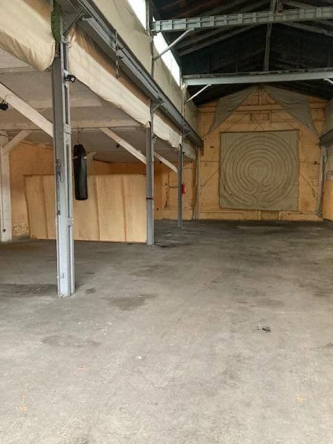 Prenájom nebytového priestoru 372 m², Reinshagener Str., Remscheid, Severné Porýnie - Westfálsko Prenájom nebytového priestoru 372 m², Reinshagener Str., Remscheid, Severné Porýnie - Westfálsko
