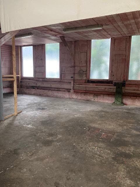 Prenájom nebytového priestoru 372 m², Reinshagener Str., Remscheid, Severné Porýnie - Westfálsko Prenájom nebytového priestoru 372 m², Reinshagener Str., Remscheid, Severné Porýnie - Westfálsko