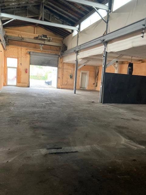 Prenájom nebytového priestoru 372 m², Reinshagener Str., Remscheid, Severné Porýnie - Westfálsko Prenájom nebytového priestoru 372 m², Reinshagener Str., Remscheid, Severné Porýnie - Westfálsko