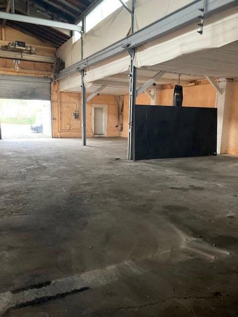Prenájom nebytového priestoru 372 m², Reinshagener Str., Remscheid, Severné Porýnie - Westfálsko Prenájom nebytového priestoru 372 m², Reinshagener Str., Remscheid, Severné Porýnie - Westfálsko