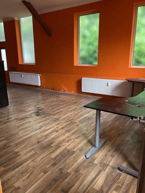 Prenájom nebytového priestoru 372 m², Reinshagener Str., Remscheid, Severné Porýnie - Westfálsko Prenájom nebytového priestoru 372 m², Reinshagener Str., Remscheid, Severné Porýnie - Westfálsko
