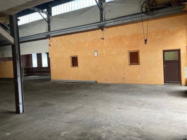 Prenájom nebytového priestoru 372 m², Reinshagener Str., Remscheid, Severné Porýnie - Westfálsko Prenájom nebytového priestoru 372 m², Reinshagener Str., Remscheid, Severné Porýnie - Westfálsko