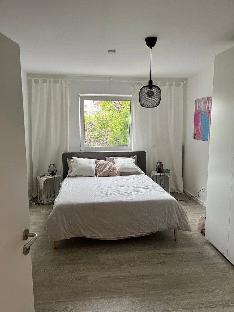 Prenájom bytu 3-izbový 73 m², Bergisch Gladbach, Severné Porýnie - Westfálsko Prenájom bytu 3-izbový 73 m², Bergisch Gladbach, Severné Porýnie - Westfálsko