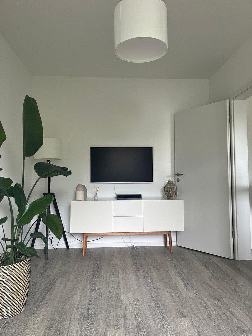 Prenájom bytu 3-izbový 73 m², Bergisch Gladbach, Severné Porýnie - Westfálsko Prenájom bytu 3-izbový 73 m², Bergisch Gladbach, Severné Porýnie - Westfálsko