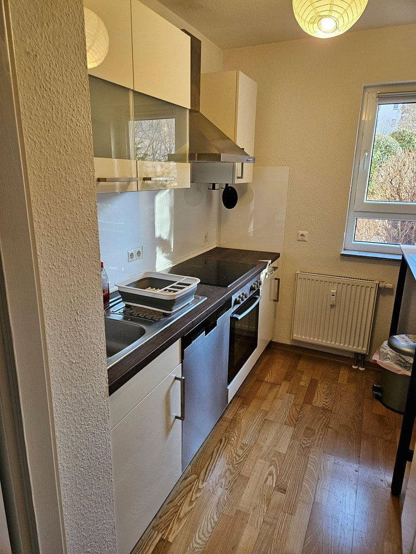 Prenájom bytu 3-izbový 62 m², Frankfurt am Main, Hesensko Prenájom bytu 3-izbový 62 m², Frankfurt am Main, Hesensko