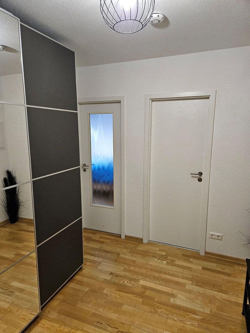 Prenájom bytu 3-izbový 62 m², Frankfurt am Main, Hesensko Prenájom bytu 3-izbový 62 m², Frankfurt am Main, Hesensko