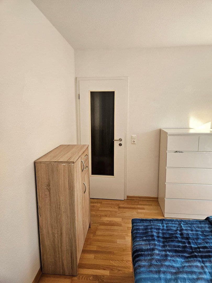 Prenájom bytu 3-izbový 62 m², Frankfurt am Main, Hesensko Prenájom bytu 3-izbový 62 m², Frankfurt am Main, Hesensko