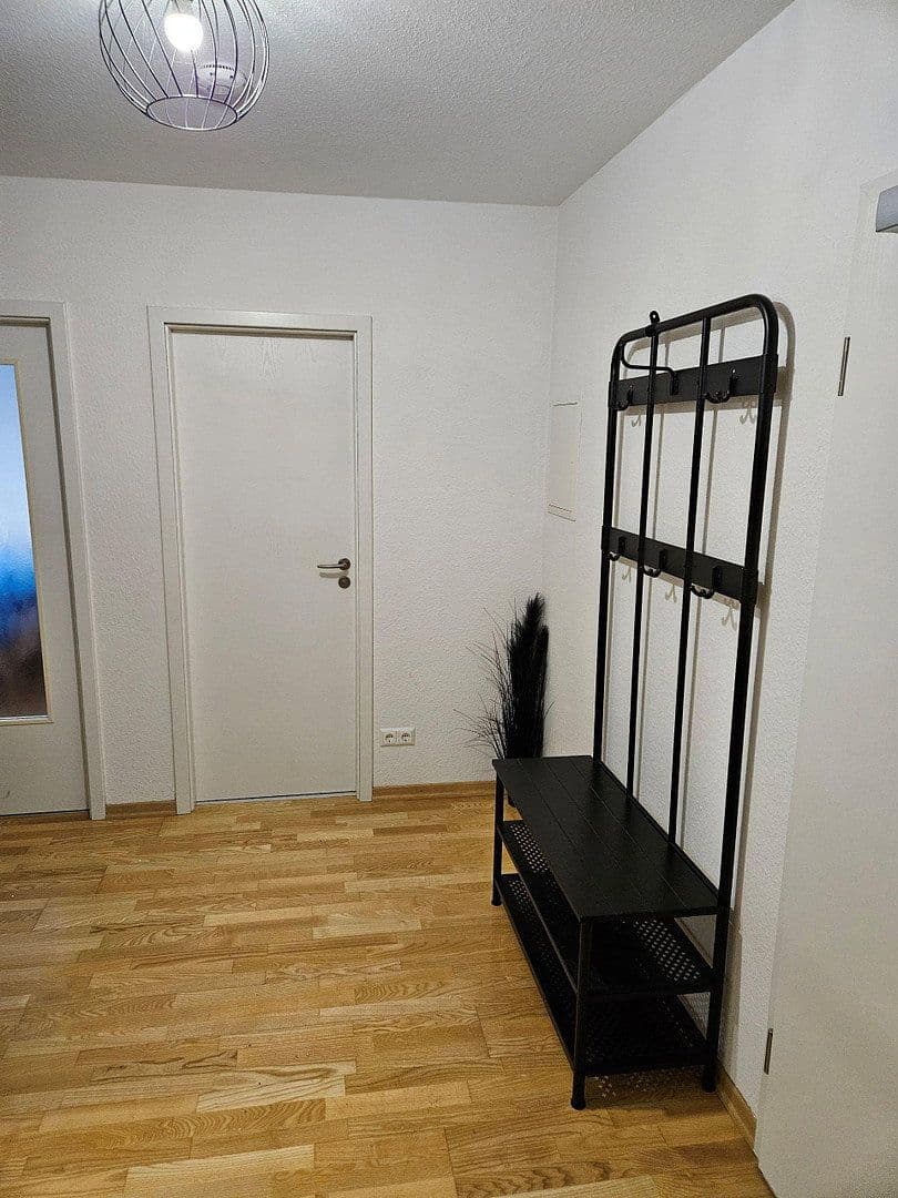Prenájom bytu 3-izbový 62 m², Frankfurt am Main, Hesensko Prenájom bytu 3-izbový 62 m², Frankfurt am Main, Hesensko