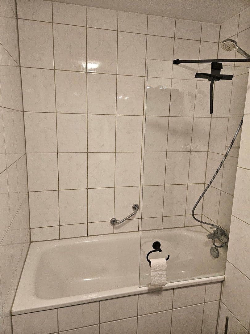 Prenájom bytu 3-izbový 62 m², Frankfurt am Main, Hesensko Prenájom bytu 3-izbový 62 m², Frankfurt am Main, Hesensko