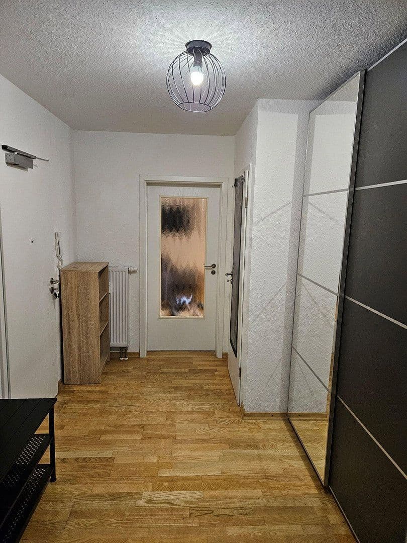 Prenájom bytu 3-izbový 62 m², Frankfurt am Main, Hesensko Prenájom bytu 3-izbový 62 m², Frankfurt am Main, Hesensko