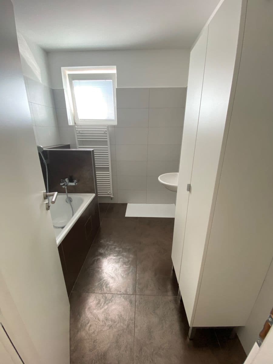 Prenájom bytu 2-izbový 46 m², Račianska, Nové Mesto, Bratislavský kraj Prenájom bytu 2-izbový 46 m², Račianska, Nové Mesto, Bratislavský kraj
