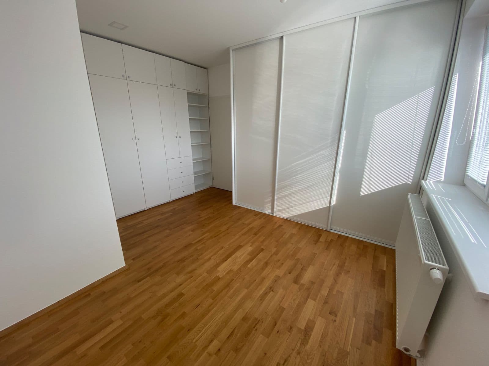 Prenájom bytu 2-izbový 46 m², Račianska, Nové Mesto, Bratislavský kraj Prenájom bytu 2-izbový 46 m², Račianska, Nové Mesto, Bratislavský kraj