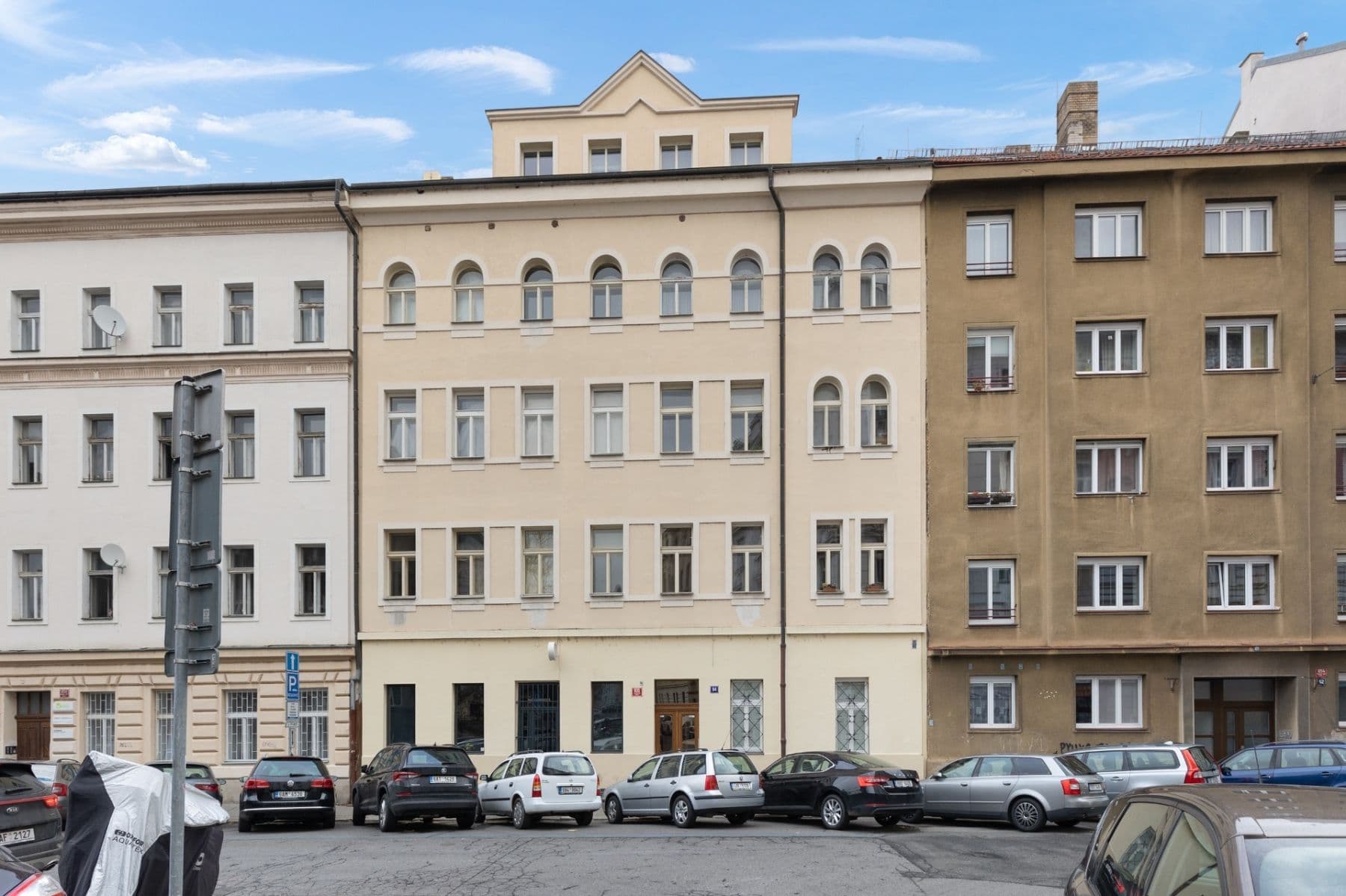 Prenájom bytu 3-izbový 80 m², Kamenická, Praha, Praha Prenájom bytu 3-izbový 80 m², Kamenická, Praha, Praha