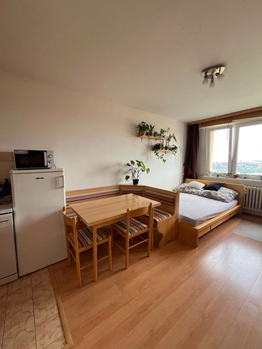 Predaj bytu 1-izbový 27 m², Hlavatého, Praha, Praha Predaj bytu 1-izbový 27 m², Hlavatého, Praha, Praha