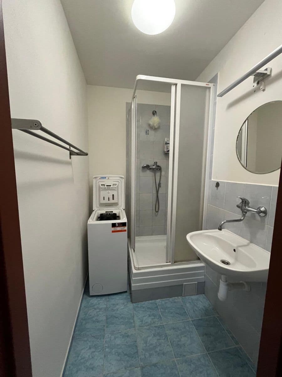 Predaj bytu 1-izbový 27 m², Hlavatého, Praha, Praha Predaj bytu 1-izbový 27 m², Hlavatého, Praha, Praha