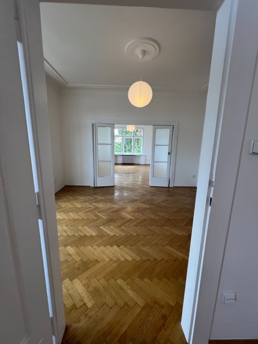 Prenájom bytu 5-izbový 150 m², Šárecká, Praha, Praha Prenájom bytu 5-izbový 150 m², Šárecká, Praha, Praha