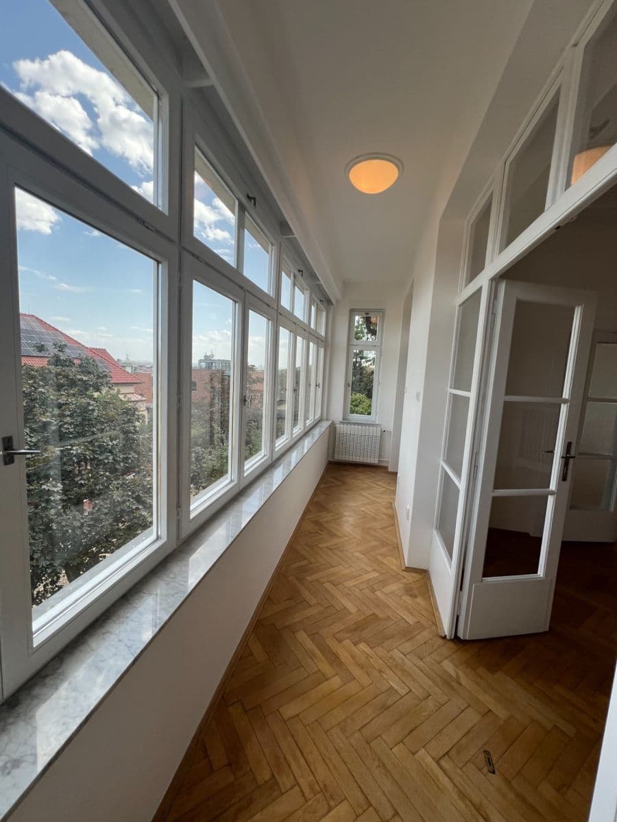 Prenájom bytu 5-izbový 150 m², Šárecká, Praha, Praha Prenájom bytu 5-izbový 150 m², Šárecká, Praha, Praha