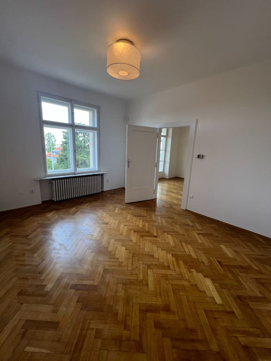 Prenájom bytu 5-izbový 150 m², Šárecká, Praha, Praha Prenájom bytu 5-izbový 150 m², Šárecká, Praha, Praha