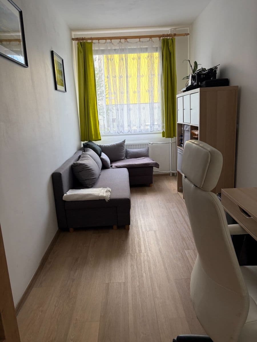 Prenájom bytu 4-izbový 81 m², Rabštejnská, Plzeň, Plzeňský kraj Prenájom bytu 4-izbový 81 m², Rabštejnská, Plzeň, Plzeňský kraj