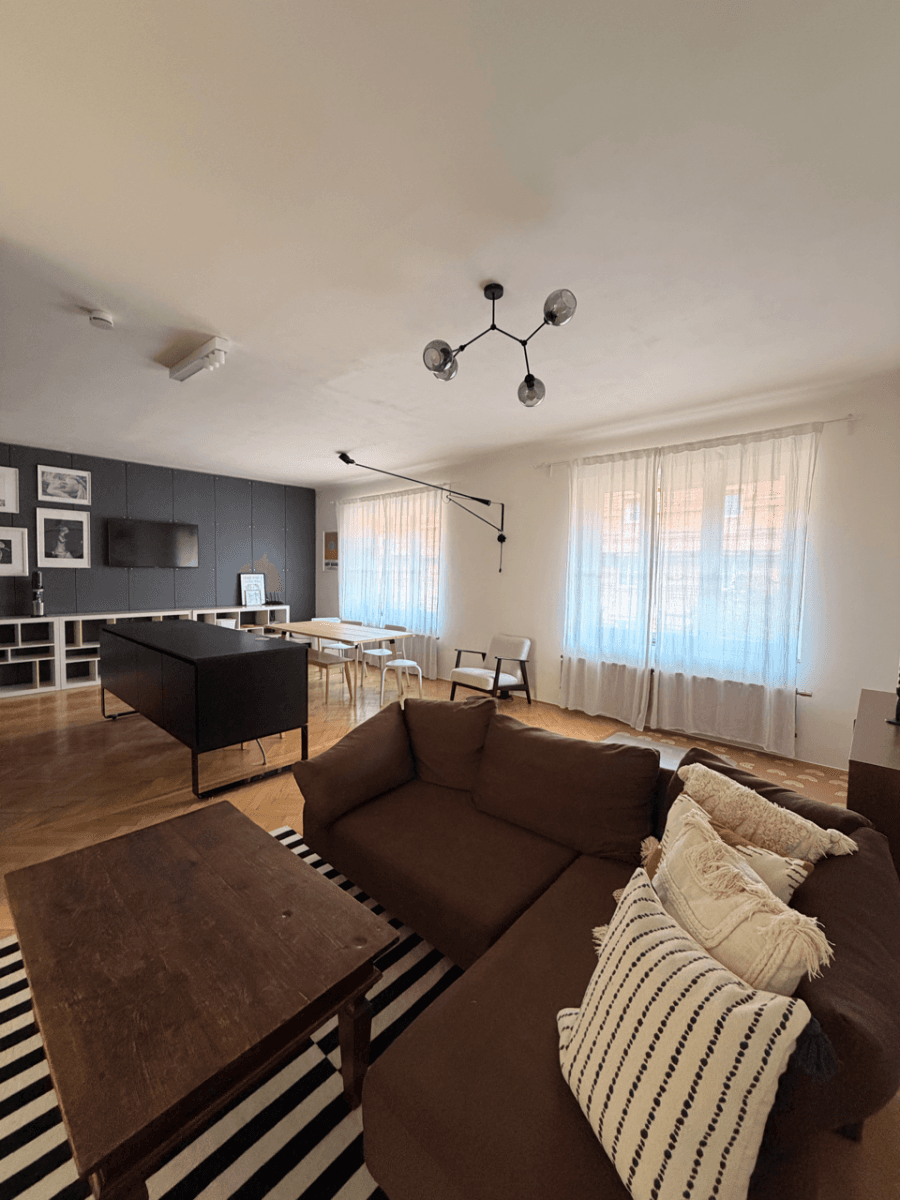 Prenájom bytu 3-izbový 117 m², Tusarova, Praha, Praha Prenájom bytu 3-izbový 117 m², Tusarova, Praha, Praha