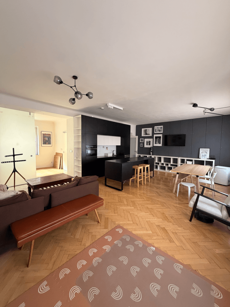 Prenájom bytu 3-izbový 117 m², Tusarova, Praha, Praha Prenájom bytu 3-izbový 117 m², Tusarova, Praha, Praha
