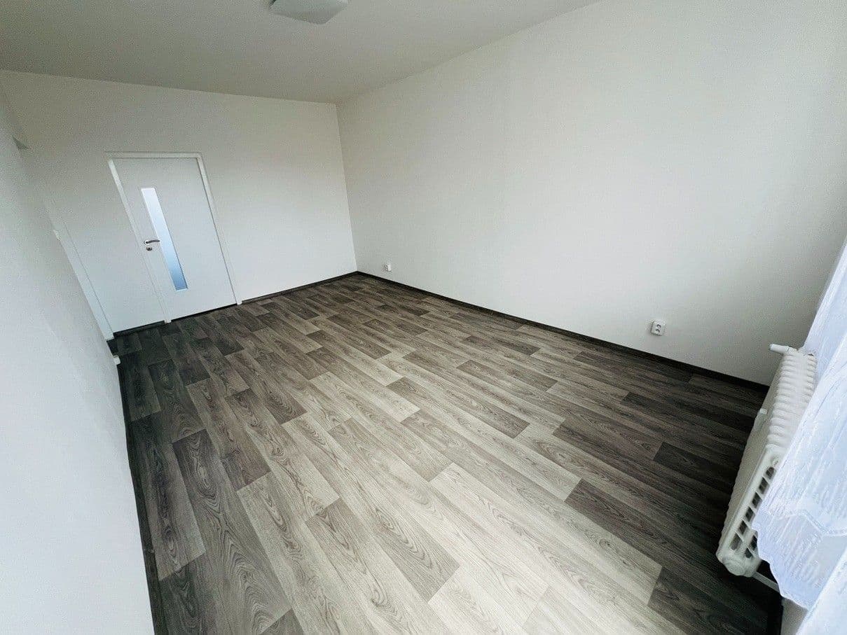 Prenájom bytu 2-izbový 56 m², Káranská, Praha, Praha Prenájom bytu 2-izbový 56 m², Káranská, Praha, Praha