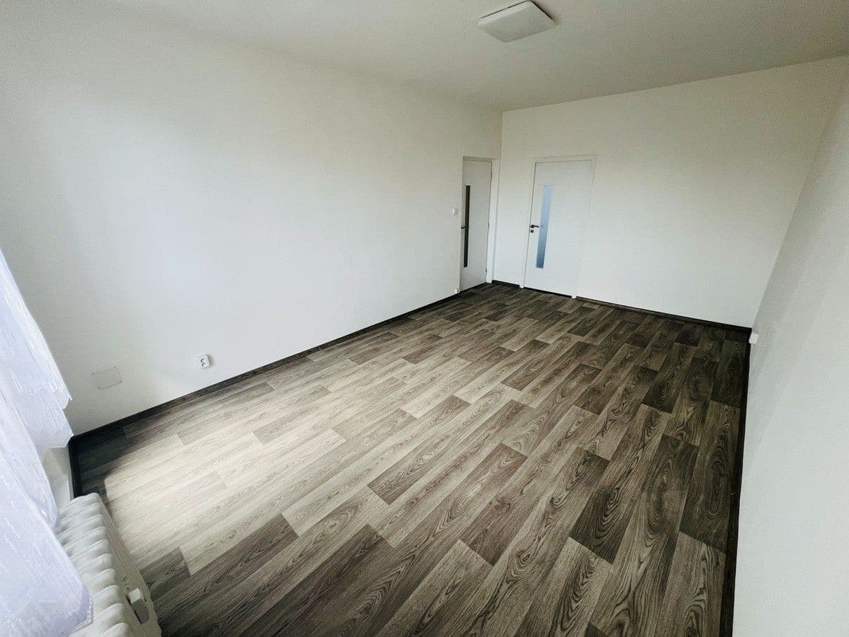 Prenájom bytu 2-izbový 56 m², Káranská, Praha, Praha Prenájom bytu 2-izbový 56 m², Káranská, Praha, Praha
