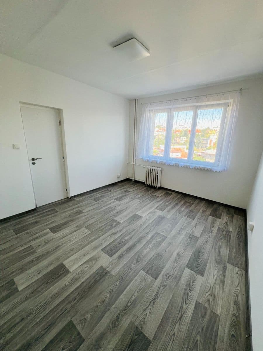 Prenájom bytu 2-izbový 56 m², Káranská, Praha, Praha Prenájom bytu 2-izbový 56 m², Káranská, Praha, Praha