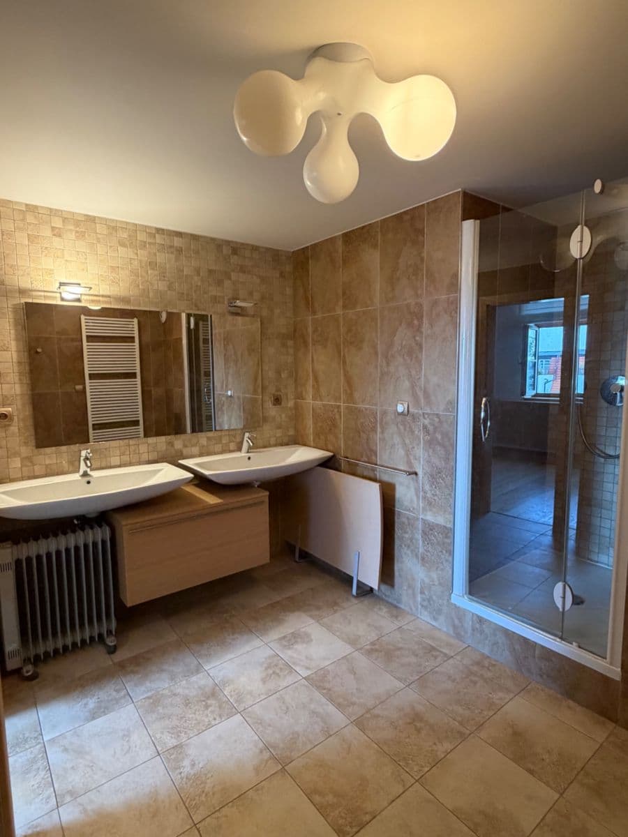 Prenájom bytu 3-izbový 157 m², Korunní, Praha, Praha Prenájom bytu 3-izbový 157 m², Korunní, Praha, Praha